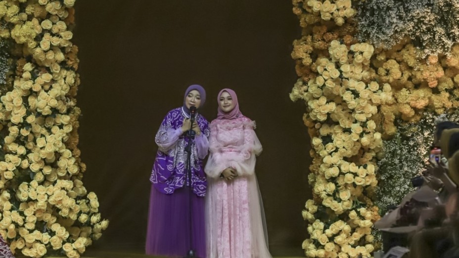 Ayu Dyah Andari dan Batik Trusmi Meramu Mega Mendung