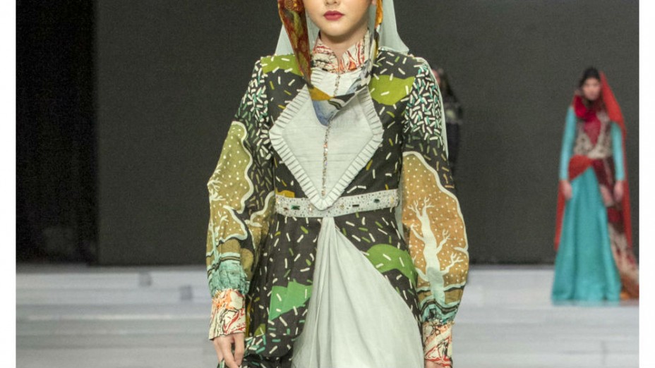 Identitas Batik Liza Supriyadi