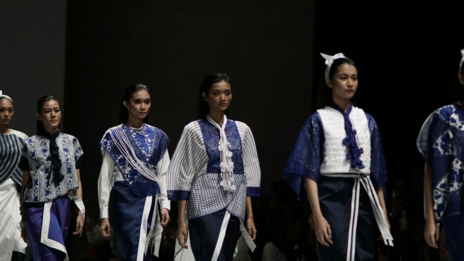 Rika Mulle at IFW 2017: Traditional Tasikmalaya Embroidery in Modern Cuts