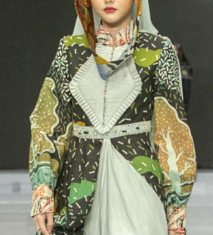 Identitas Batik Liza Supriyadi