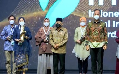 Islamic Fashion Institute Raih Penghargaan Indonesia Halal Industri Award (IHYA) 2021