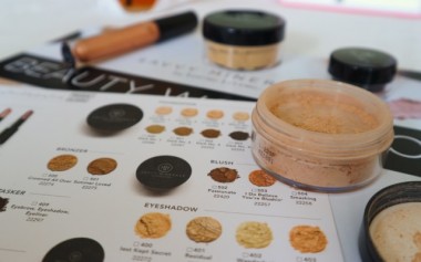 Segala Keunggulan Mineral Makeup plus Essential Oil dalam Savvy Minerals