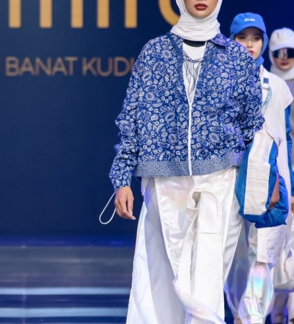 Gaya Muda Wastra dari Sekolah Mode di IN2MOTIONFEST 2025