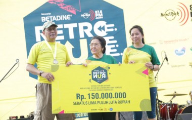 Lari Mundur Bertema Retro bersama Yayasan Kanker Indonesia